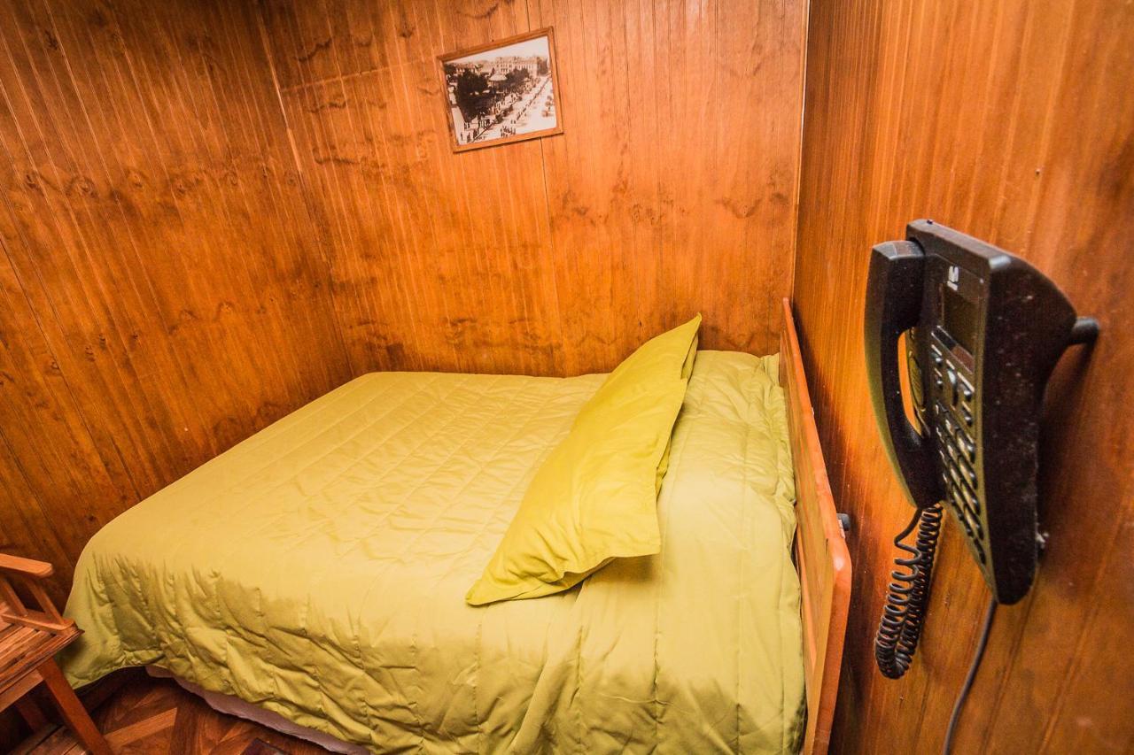 Hostal Chalet Las Violetas بونتا أريناس المظهر الخارجي الصورة